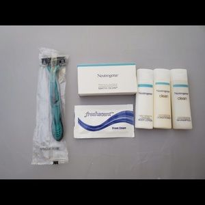 Neutrogena brand new shower and shave travel kit